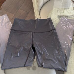 Lululemon Athletica Shiny grey leggings